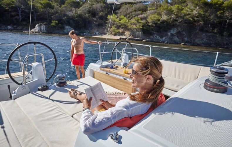Cockpit lounge on the Beneteau 440