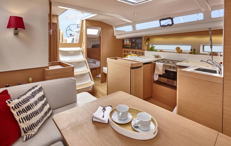 Saloon and galley on the Beneteau 440